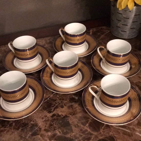 🦋 New! Fine Italian design Demi-Tasse set - Picture 2 of 8